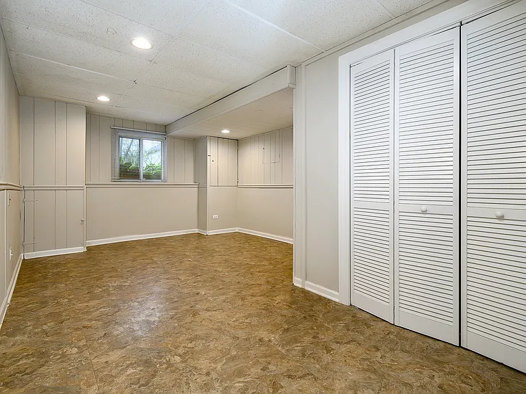 235 W Hickory Rd — Photo 17
