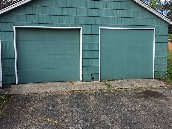 Detached Double Garage