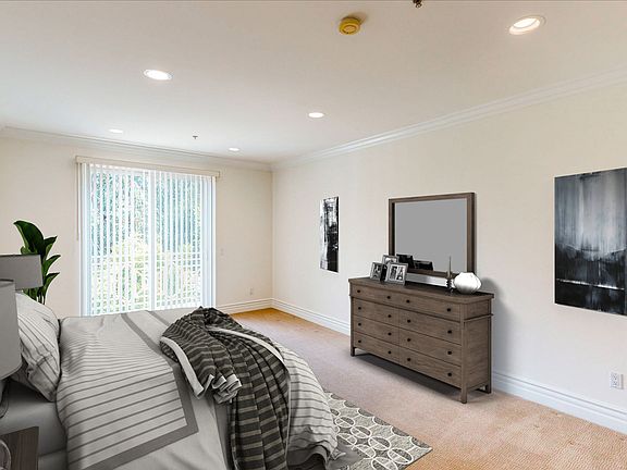3rd image of 2306 Fox Hills Dr