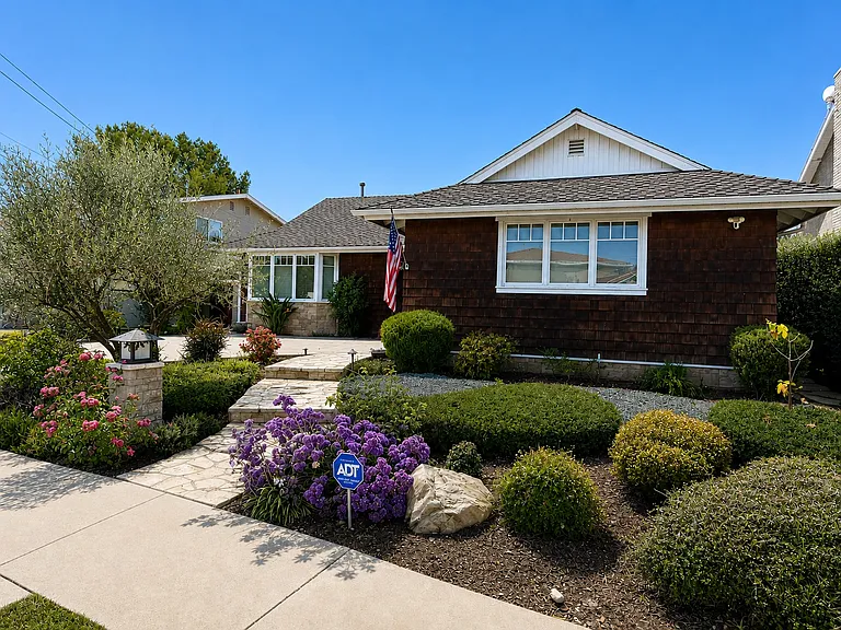 27636 Eldena Dr — Photo 3