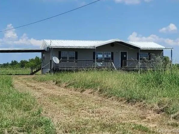 1120 Derouen St, Welsh, LA 70591