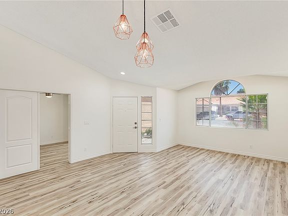 5th image of 2738 Briarcliff Ave
