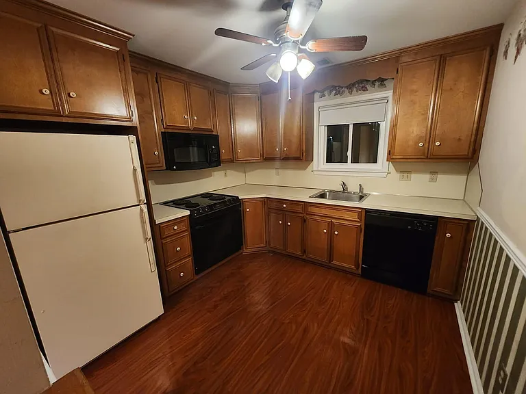 950 Cold Spring Rd #5 — Photo 8