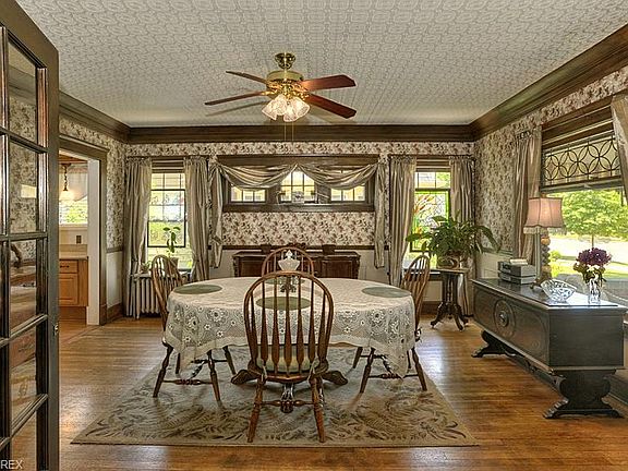 4th image of 15412 Clifton Blvd