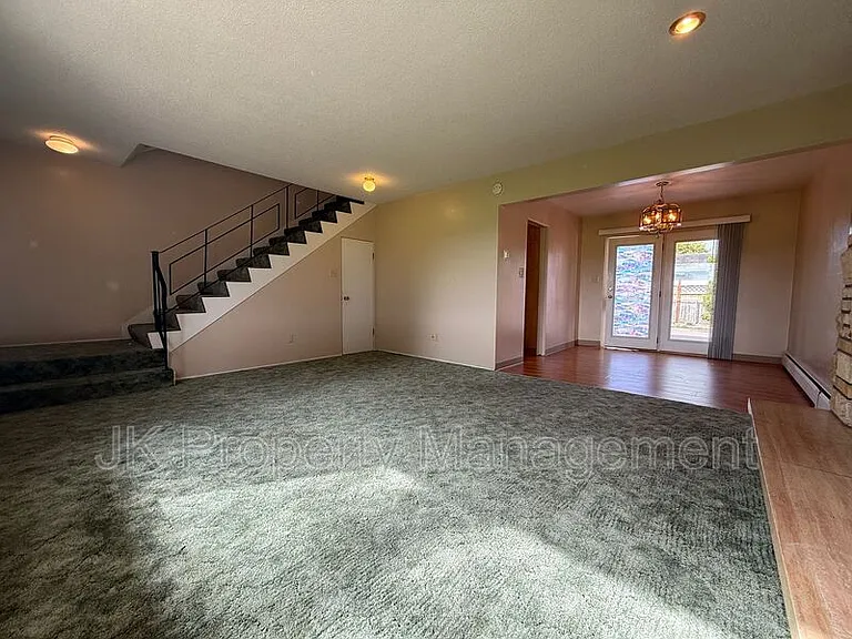 820 2nd Ave NW #2 — Photo 11