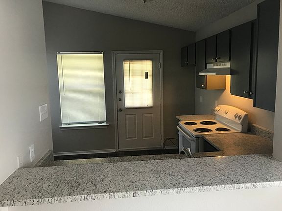 4th image of 510 Sycamore Ln