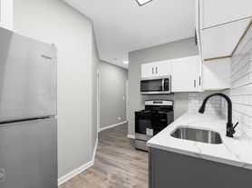 6101 S Langley