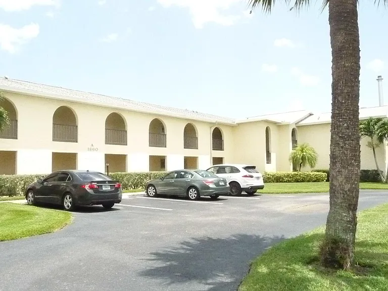 1860 Robalo Dr #105A — Photo 17