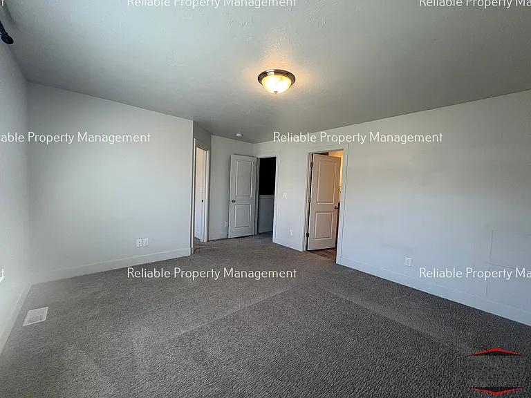 144 S Emery Ln — Photo 13