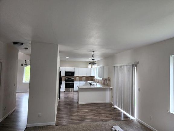 4th image of 15338 104th Way SE