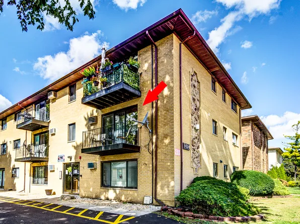9814 S Sayre Ave #204, Chicago Ridge, IL 60415