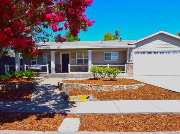 553 Este Madera Dr, Sonoma, CA 95476