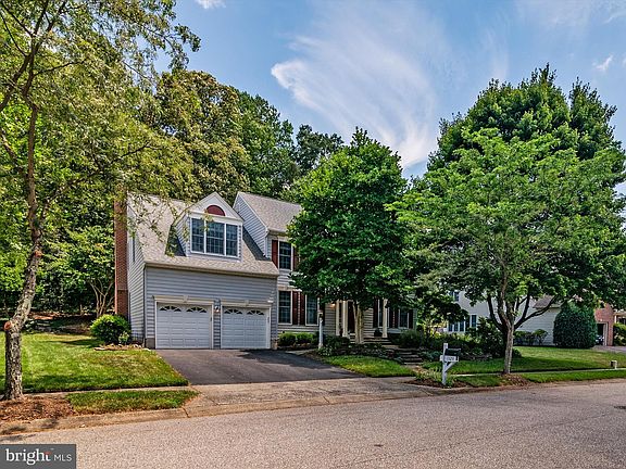 5th image of 1329 Anglesey Dr
