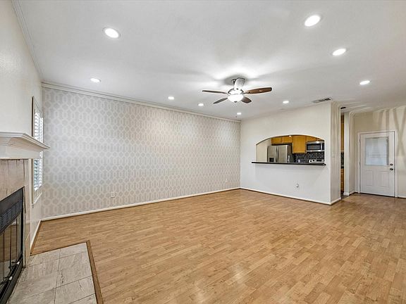 4th image of 9850 Pagewood Ln APT 1507