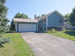 6881 Chaparral Ln, Chanhassen, MN 55317