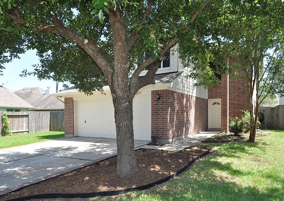 1st image of 26975 Crown Haven Dr