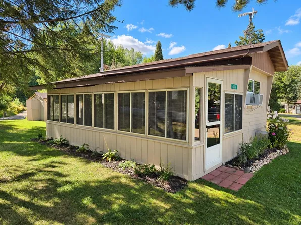 6899 Eagle Landing Ln, Land O Lakes, WI 54540
