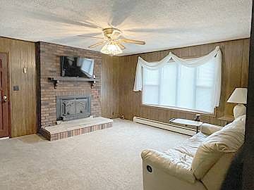 5th image of 120 E Wayne St