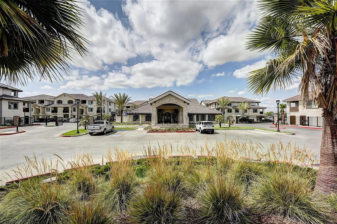 Palms at Morada — Photo 1