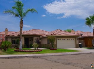 2128 Descanso Dr, Calexico, CA 92231