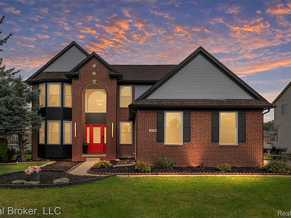2nd image of 6720 Sadie Ln