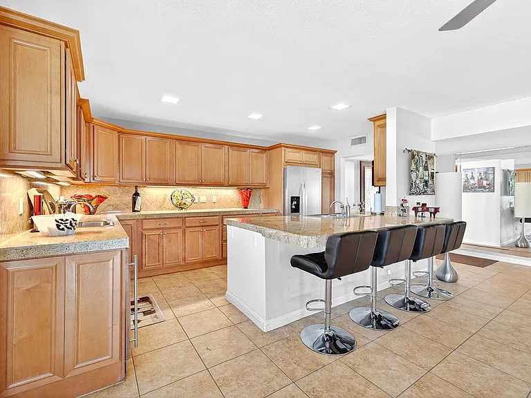 42505 Adams St #12 — Photo 8