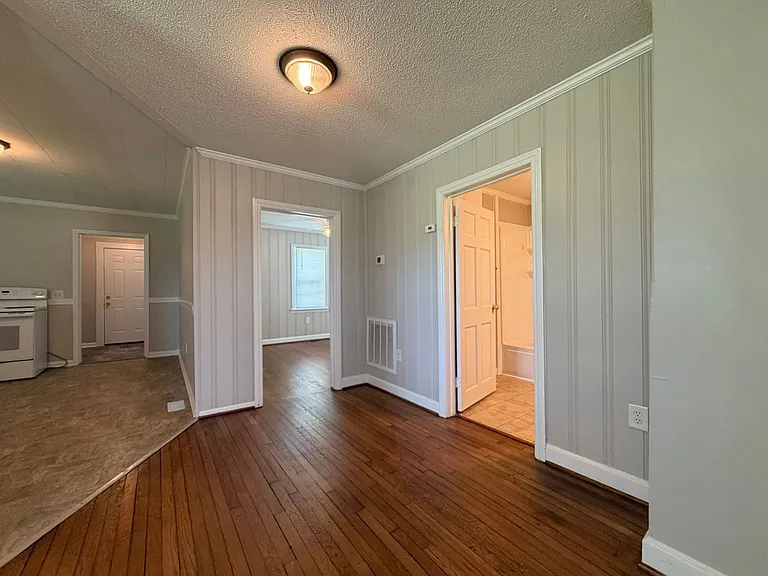 2712 Anthony Rd — Photo 6