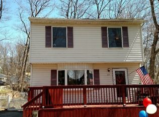 325 Brown Trl, Hopatcong, NJ 07843