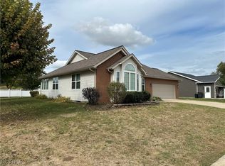 1000 Oxford Dr SW, New Philadelphia, OH