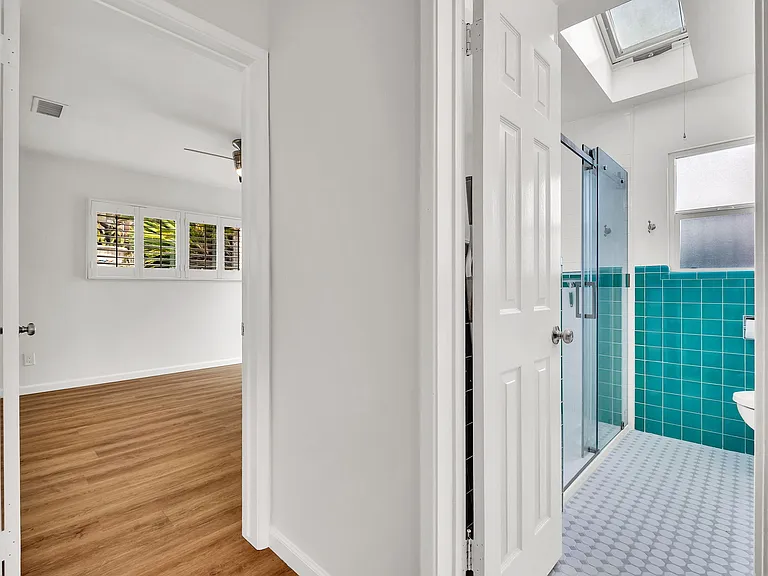 1536 Bonnie Brae St — Photo 15