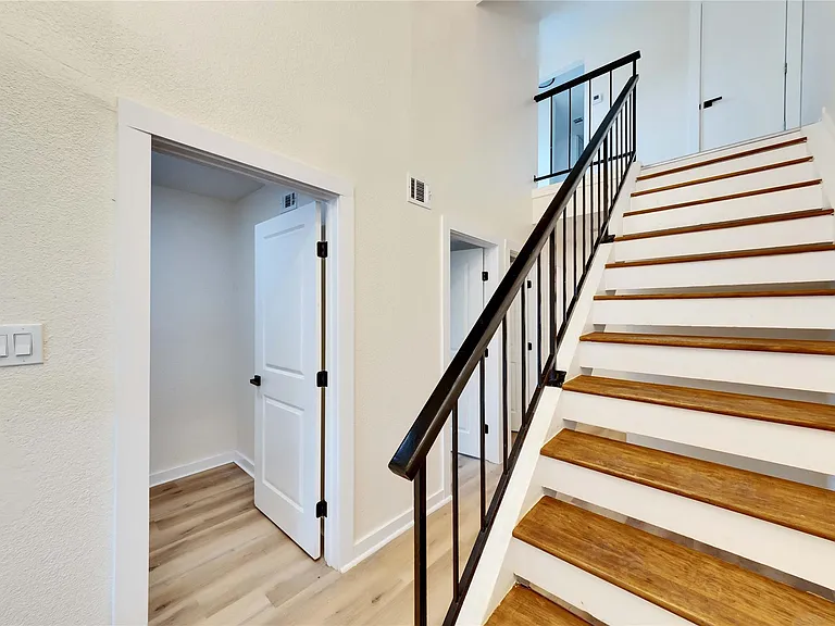 1905 Woodland Ave #A — Photo 6