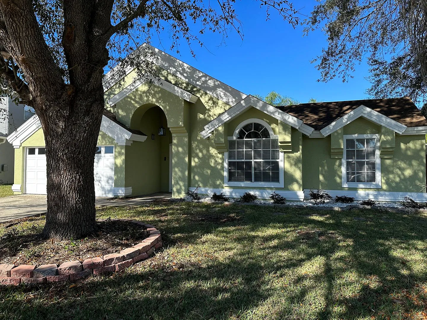 5 Bedroom Pool Home for Rent — Photo 2