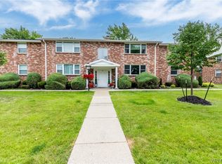 73 Old Lyme Dr APT 2, Amherst, NY 14221