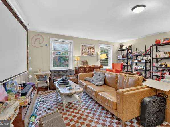 630 N 2nd St #3, Philadelphia, PA 19123