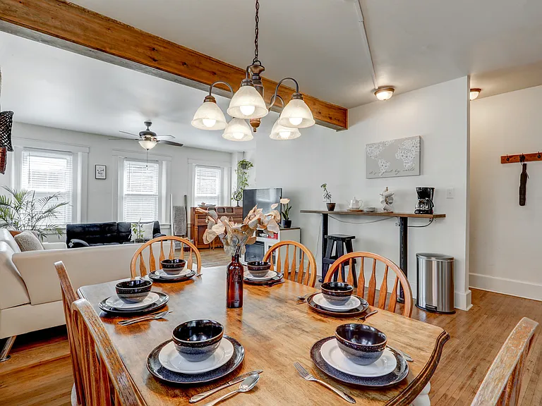 637 E Orange St #2 — Photo 10