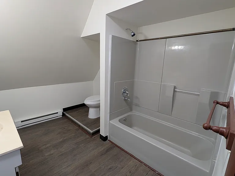 310 William St #3 — Photo 9