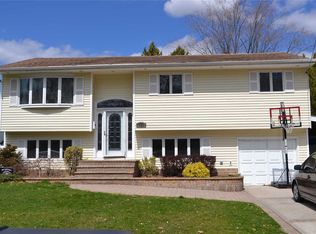 131 Washington Ave, Amityville, NY 11701