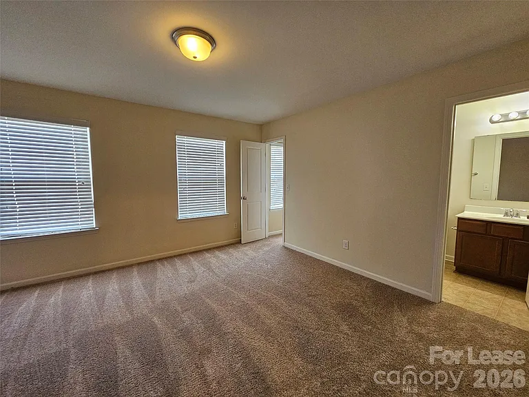 2824 Hopeton Ct — Photo 16