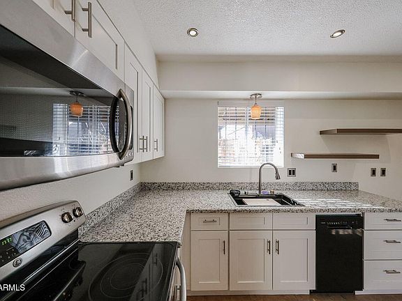 2nd image of 3326 W TANGERINE Lane W