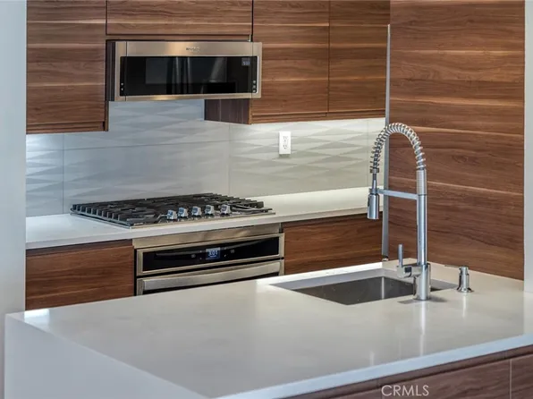 460 Oak St APT 304, Glendale, CA 91204