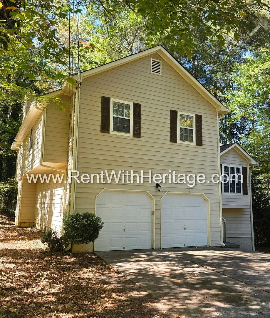 Wow!...Awesome 3bd / 2.5 Bath / Great Location / Upgrades Galore/ Awesome Workshop Too!! — Photo 4