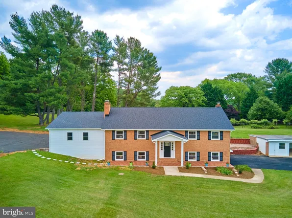 6825 Clifton Rd, Clifton, VA 20124