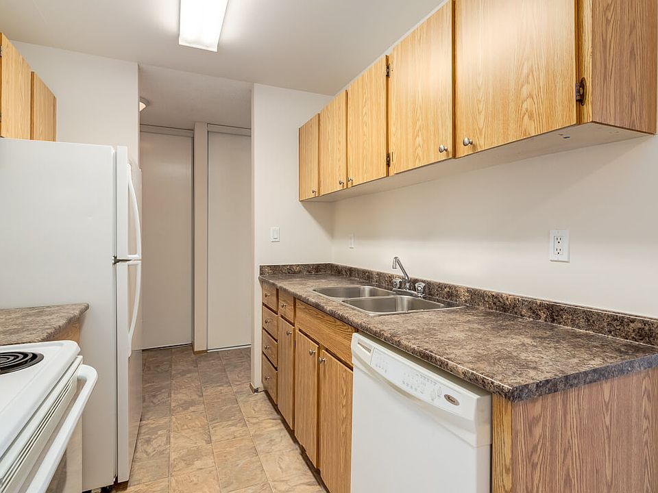 35 Homestead Cres NW #13, Edmonton, AB T5A 4P4 | Zillow