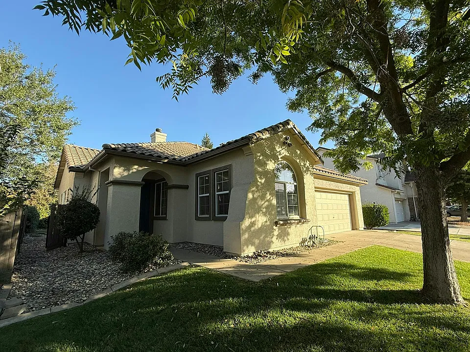 313 Royal River Dr