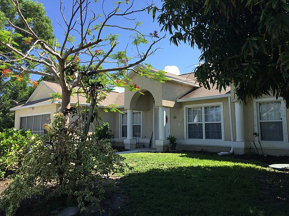 3rd image of 1714 SE North Blackwell Dr