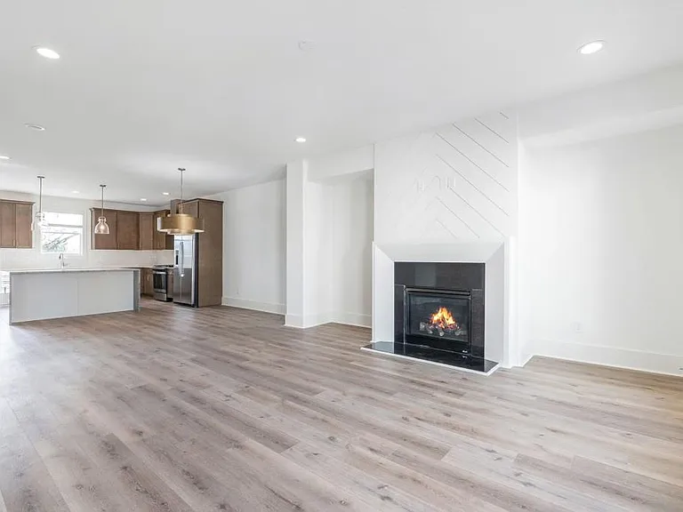 309 Penny Ct #309 — Photo 5