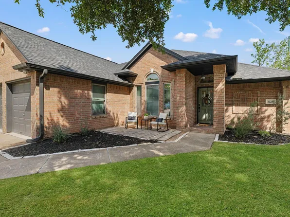 1725 Purple Martin Cv, College Station, TX 77845