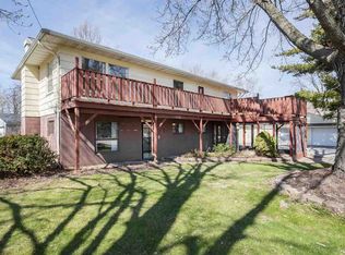 104 Park Ave, Panorama Park, IA 52722