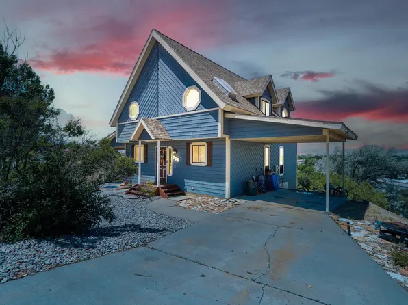 208 Hillcrest Cir, Rangely, CO 81648