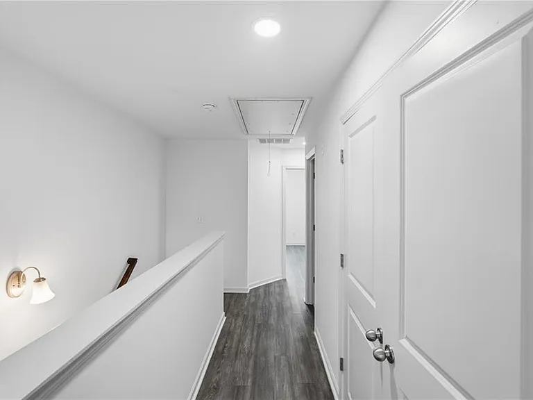 7134 Gladstone Cir — Photo 23